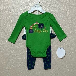 Green My 1St St. Paddy’s Day Bodysuit & Pants Set